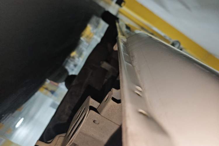 Used Jinbei Grace  Left Side Sill