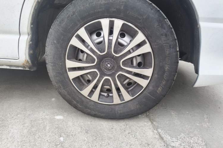 Used Jinbei Grace 2019 2.0L Express Comfort 7-Seater China VI 1TZS Right Front Wheel Hub