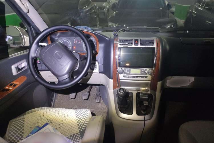Used Jinbei Grace 2020 2.0L Fast-Track Upgrade China VI Standard Comfortable 10-Seater 1TZS Center Console
