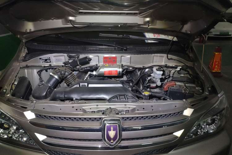 Used Jinbei Grace 2020 2.0L Fast-Track Upgrade China VI Standard Comfortable 10-Seater 1TZS Engine Bay