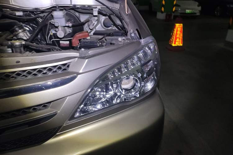 Used Jinbei Grace 2020 2.0L Fast-Track Upgrade China VI Standard Comfortable 10-Seater 1TZS Engine Bay Left