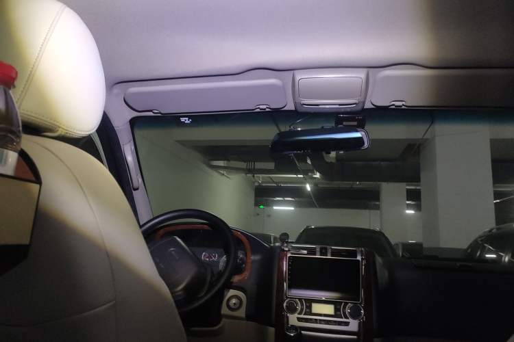 Used Jinbei Grace 2020 2.0L Fast-Track Upgrade China VI Standard Comfortable 10-Seater 1TZS Headliner