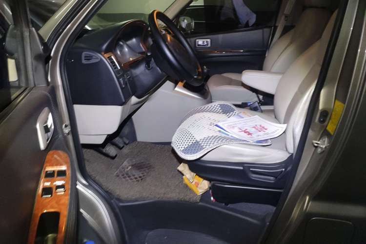 Used Jinbei Grace 2020 2.0L Fast-Track Upgrade China VI Standard Comfortable 10-Seater 1TZS Left Front Seat