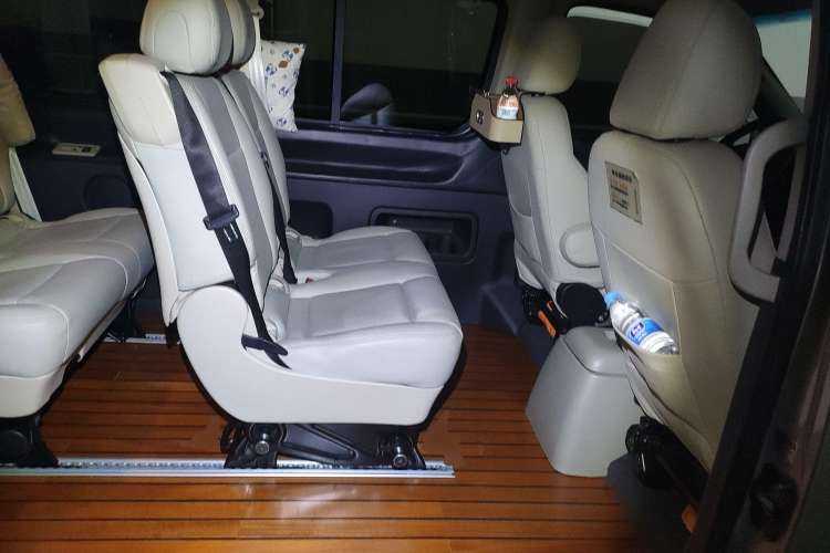 Used Jinbei Grace 2020 2.0L Fast-Track Upgrade China VI Standard Comfortable 10-Seater 1TZS Left Rear Seat