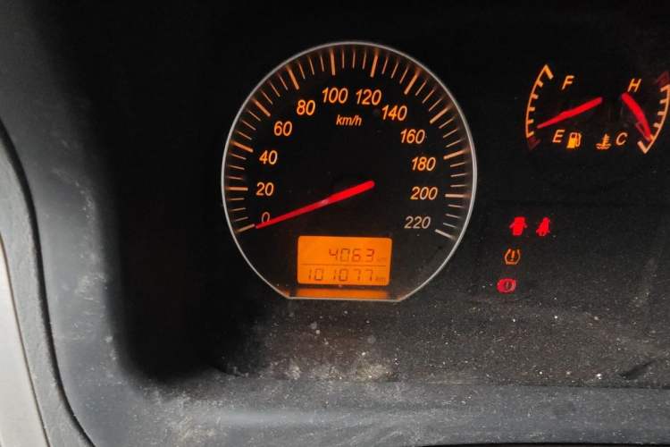 Used Jinbei Grace  Odometer Close Up