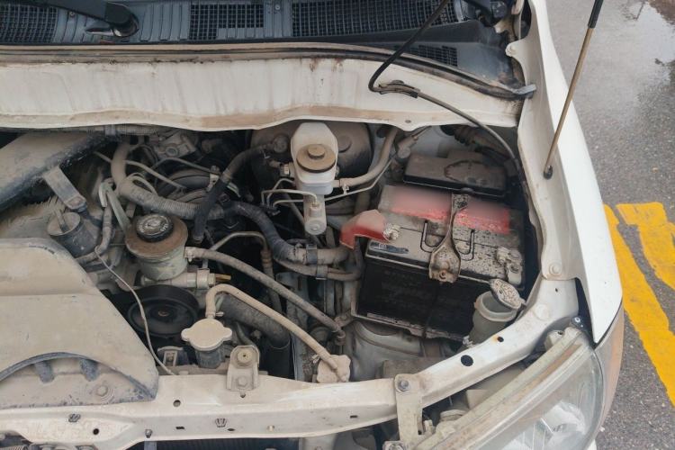 Used Jinbei Grace  Engine Bay Left
