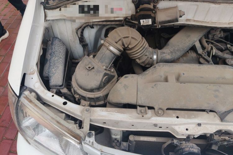 Used Jinbei Grace  Engine Bay Right