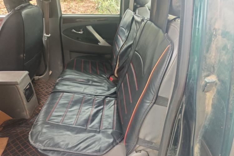 Used Jinbei Hercules 2016 K3 2.4T Diesel Two-Wheel Drive Standard Model with Short Wheelbase 4D25U Left Rear Seat