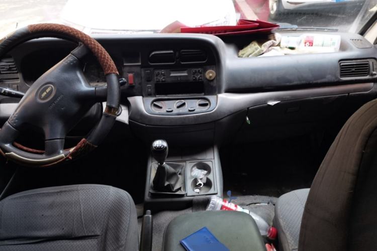 Used Jinbei Hiace 2011 2.0L 5th Generation Kuaiyunwang Luxury Edition 4G19 Center Console