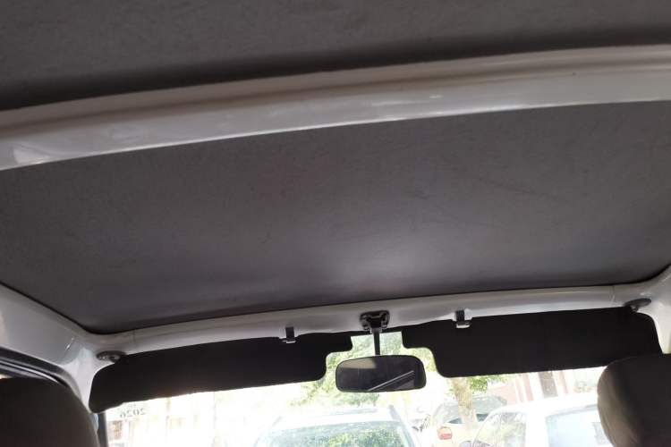 Used Jinbei Hiace 2011 2.0L 5th Generation Kuaiyunwang Luxury Edition 4G19 Headliner