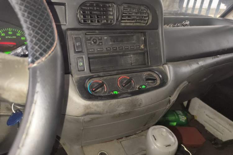 Used Jinbei Hiace 2011 2.0L 5th Generation Power King Classic 4G20D4B Audio And AC Panel