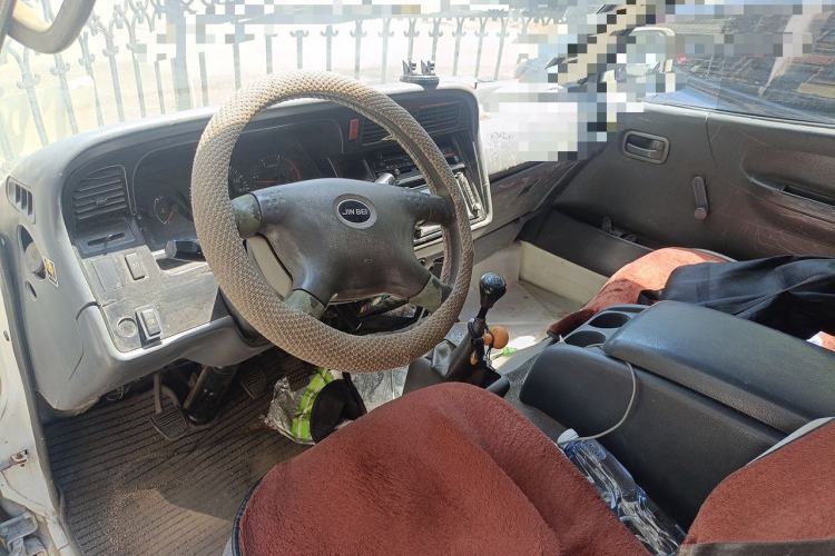 Used Jinbei Hiace 2011 2.5T Fifth-Generation Entrepreneur Edition Classic Version YC4FB90-36 Center Console