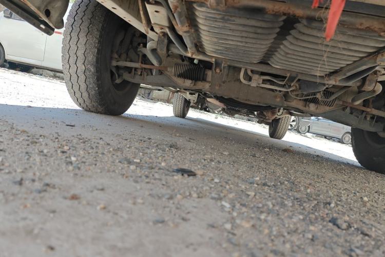 Used Jinbei Hiace 2011 2.0L Fifth-Generation Express Luxury V19 Chassis Front