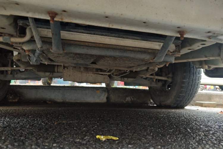 Used Jinbei Hiace 2011 2.0L 5th Generation Kuaiyunwang Standard Version 4G20B Chassis Front