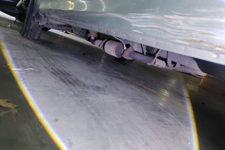 Used Jinbei Hiace 2011 2.0L 5th Generation Power King Classic 4G20D4B Chassis Rear Left
