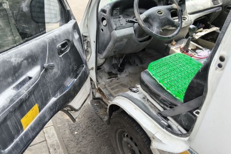 Used Jinbei Hiace 2011 2.0L Fifth-Generation Kuaiyunwang Standard Version 4G21B Driver Seat