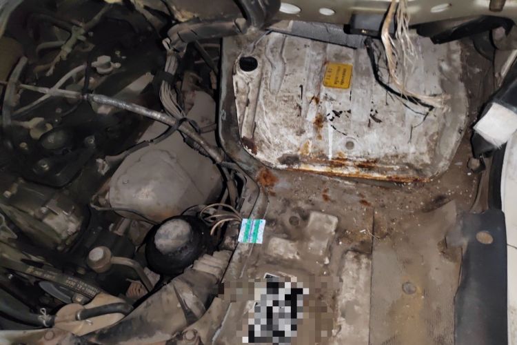 Used Jinbei Hiace 2011 2.0L 5th Generation Power King Classic 4G20D4B Engine Bay Left