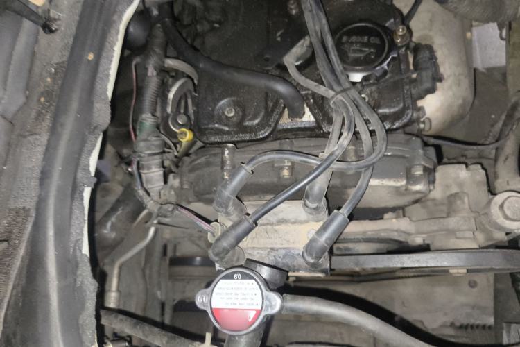 Used Jinbei Hiace 2011 2.0L 5th Generation Power King Classic 4G20D4B Engine Bay Right