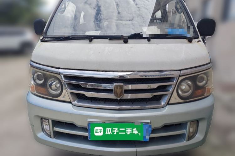 Used Jinbei Hiace 2011 2.0L Fifth-Generation Express Luxury V19 Front