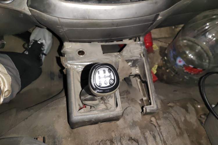 Used Jinbei Hiace 2011 2.0L 5th Generation Power King Classic 4G20D4B Gear Lever