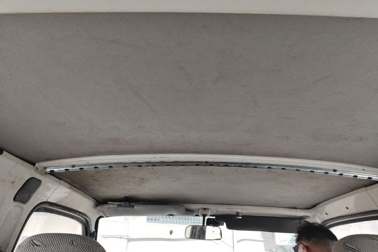 Used Jinbei Hiace 2011 2.0L Fifth-Generation Express Luxury V19 Headliner