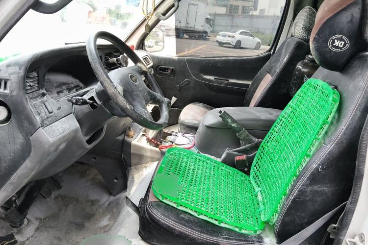 Used Jinbei Hiace 2011 2.0L Fifth-Generation Kuaiyunwang Standard Version 4G21B Left Front Seat