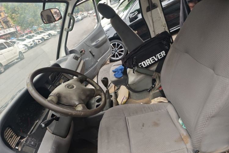 Used Jinbei Hiace 2011 2.0L 5th Generation Kuaiyunwang Standard Version 4G20B Left Front Seat