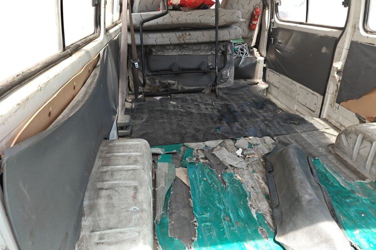 Used Jinbei Hiace 2011 2.0L Fifth-Generation Express Luxury V19 Left Rear Seat