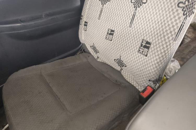 Used Jinbei Hiace 2011 2.0L 5th Generation Power King Classic 4G20D4B Left Rear Seat