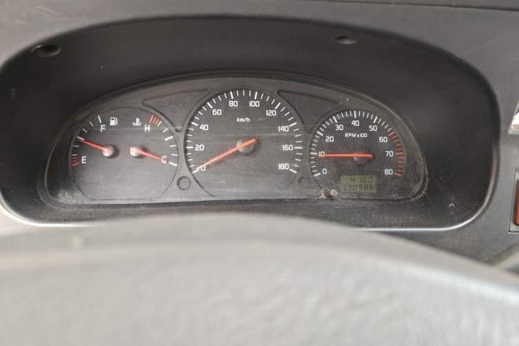 Used Jinbei Hiace 2011 2.0L Fifth-Generation Express Luxury V19 Odometer Close Up
