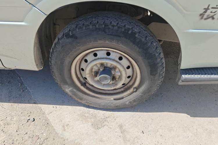 Used Jinbei Hiace 2011 2.0L Fifth-Generation Express Luxury V19 Right Front Wheel Hub
