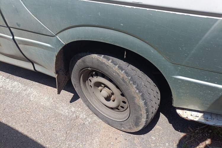 Used Jinbei Hiace 2011 2.5T Fifth-Generation Entrepreneur Edition Classic Version YC4FB90-36 Right Front Wheel Hub