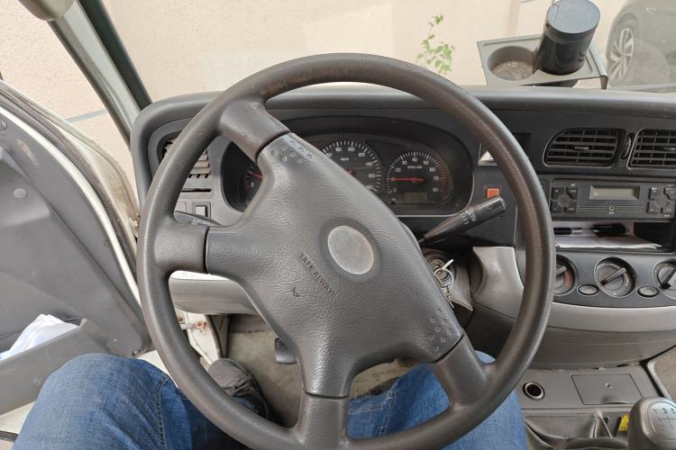 Used Jinbei Hiace 2011 2.0L Fifth-Generation Express Luxury V19 Steering Wheel