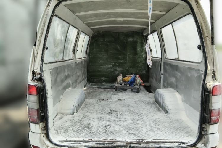Used Jinbei Hiace 2011 2.0L Fifth-Generation Kuaiyunwang Standard Version 4G21B Trunk