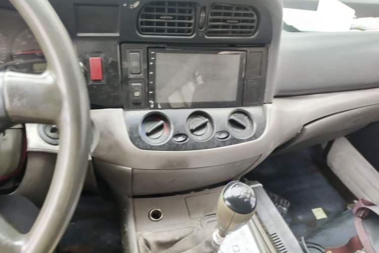 Used Jinbei Hiace 2011 2.0L Fifth-Generation Kuaiyun Classic V19 Audio And AC Panel