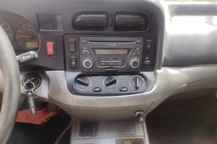 Used Jinbei Hiace 2011 2.0L 5th Generation Kuaiyunwang Comfort Z-Type 4G20B Audio And AC Panel