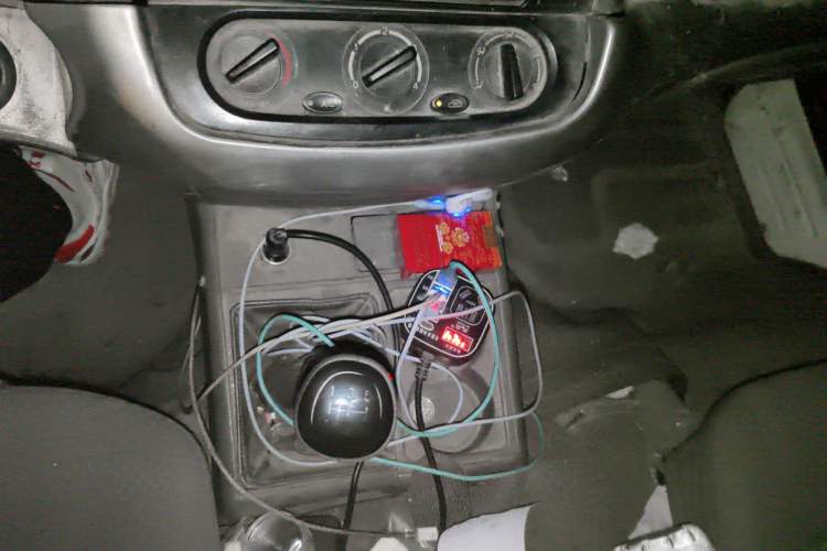 Used Jinbei Hiace 2011 2.0L Fifth-Generation Kuaiyun Classic V19 Audio And AC Panel