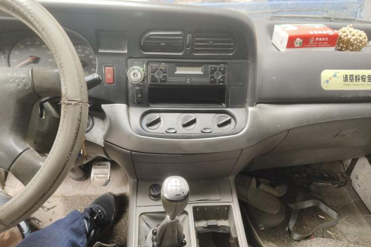 Used Jinbei Hiace 2011 2.0L 5th Generation Kuaiyunwang Standard Version 4G20B Audio And AC Panel