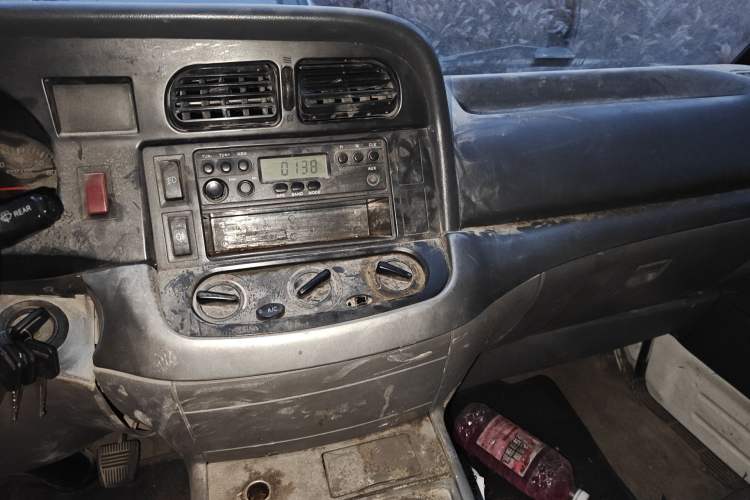 Used Jinbei Hiace 2011 2.0L 5th Generation Kuaiyunwang Comfort Z-Type 4G19 Audio And AC Panel