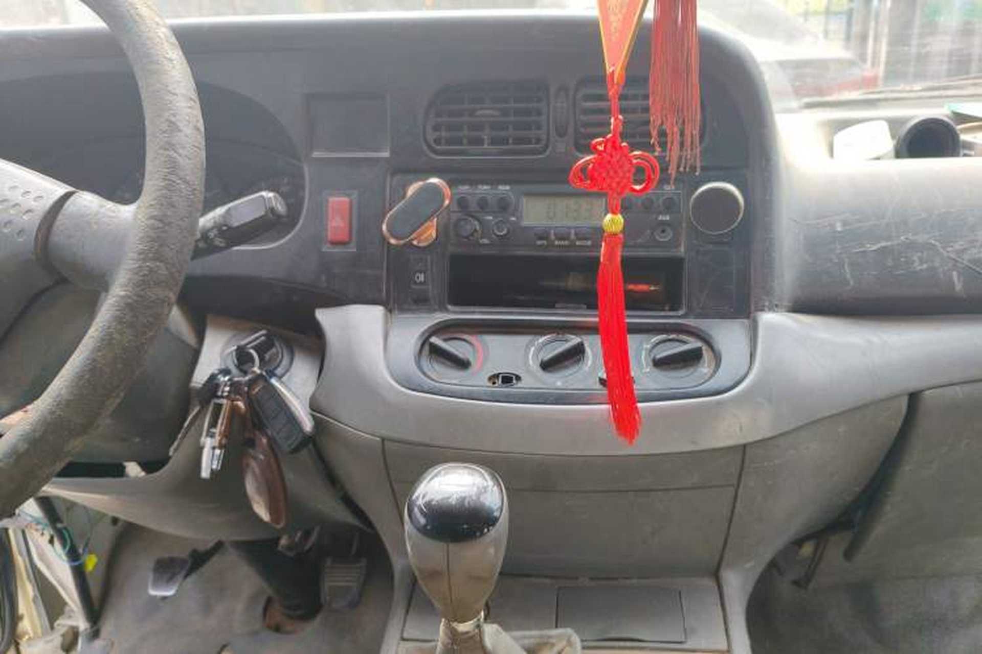 Used Jinbei Hiace 2011 2.0L 5th Generation Kuaiyunwang Standard Version 4G19 Audio And AC Panel