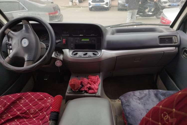 Used Jinbei Hiace 2011 2.0L 5th Generation Kuaiyunwang Comfort Type K 4G19 Center Console