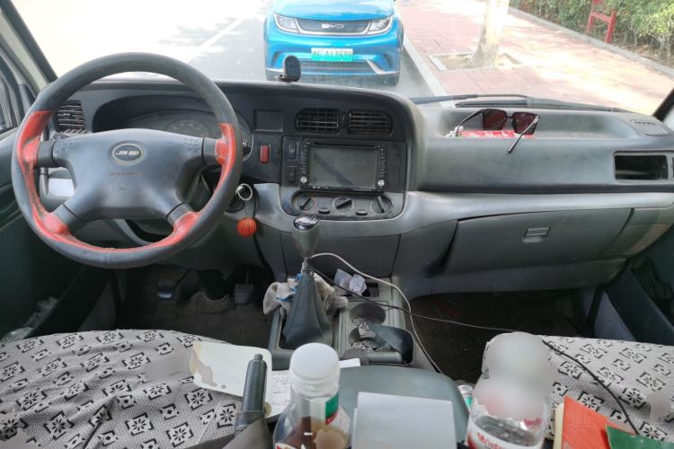 Used Jinbei Hiace 2011 2.0L Fifth-Generation Kuaiyunwang Comfort Type K 4G20B Center Console
