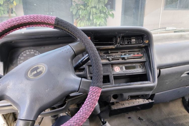 Used Jinbei Hiace 2011 2.0L Fifth-Generation Kuaiyun Classic V19 Center Console