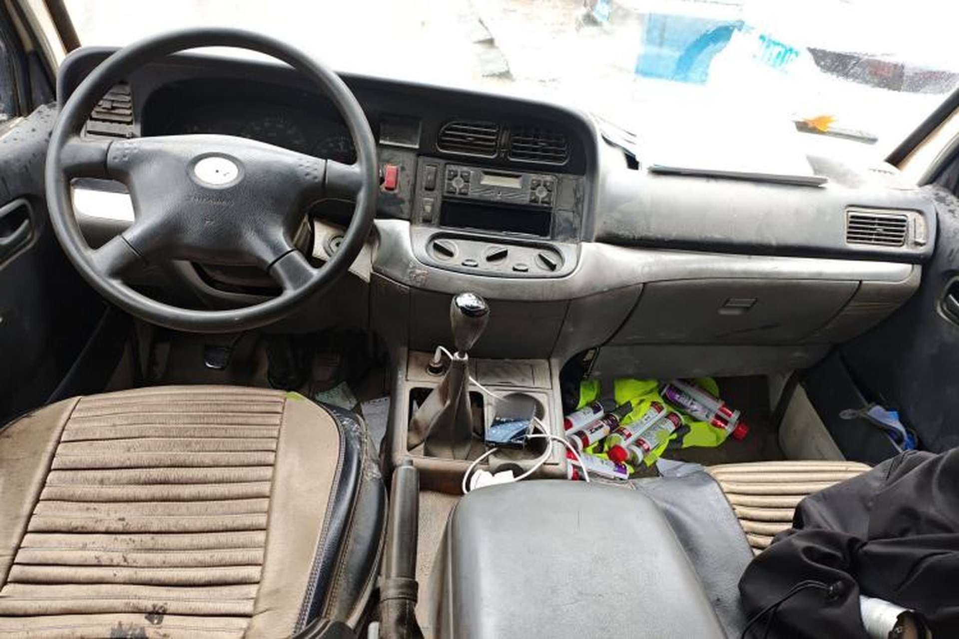 Used Jinbei Hiace 2011 2.0L Fifth-Generation Kuaiyun Classic V19 Center Console