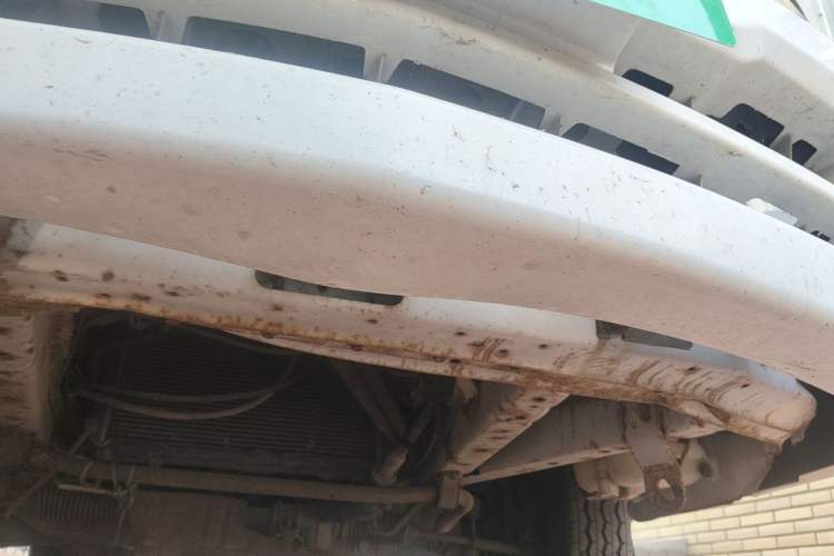 Used Jinbei Hiace 2011 2.0L 5th Generation Kuaiyunwang Standard Version 4G19 Chassis Front