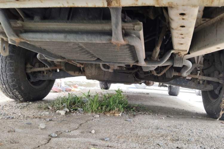 Used Jinbei Hiace 2011 2.0L 5th Generation Kuaiyunwang Standard Version 4G19 Chassis Front