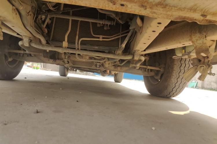 Used Jinbei Hiace 2011 2.0L 5th Generation Kuaiyunwang Comfort Type K 4G19 Chassis Front