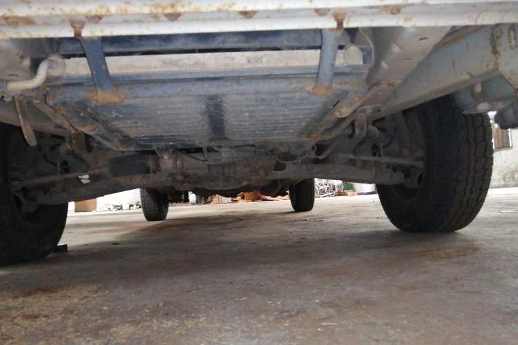 Used Jinbei Hiace 2011 2.0L Fifth-Generation Kuaiyun Classic Model V20 Chassis Front