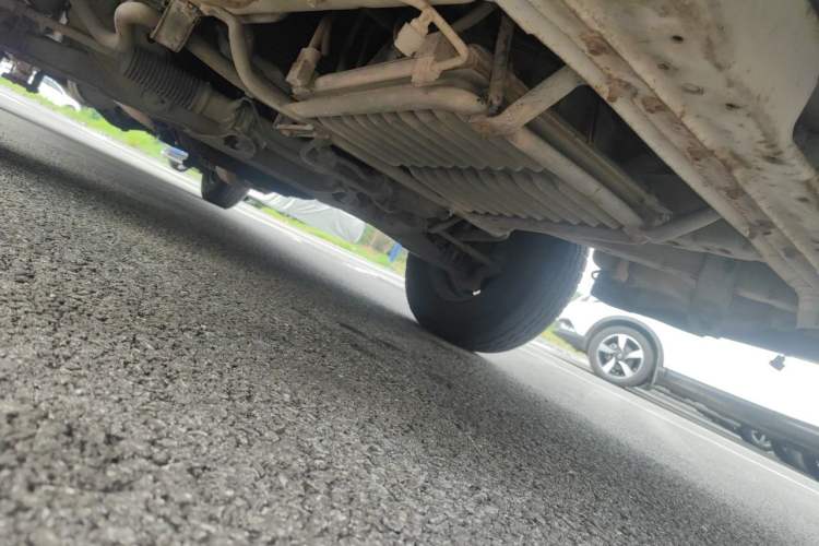 Used Jinbei Hiace 2011 2.0L 5th Generation Kuaiyunwang Standard Version 4G20B Chassis Front
