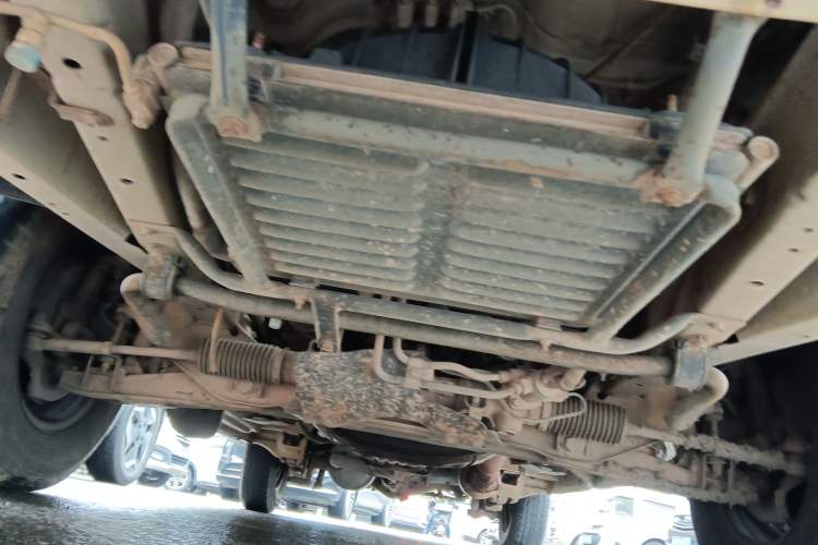 Used Jinbei Hiace 2011 2.0L 5th Generation Kuaiyunwang Luxury Edition 4G19 Chassis Front